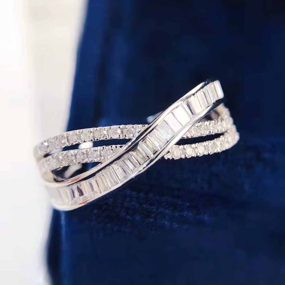 18k White Gold Diamond Ring Baguette Cut Diamond Twist Criss Cross X Ring